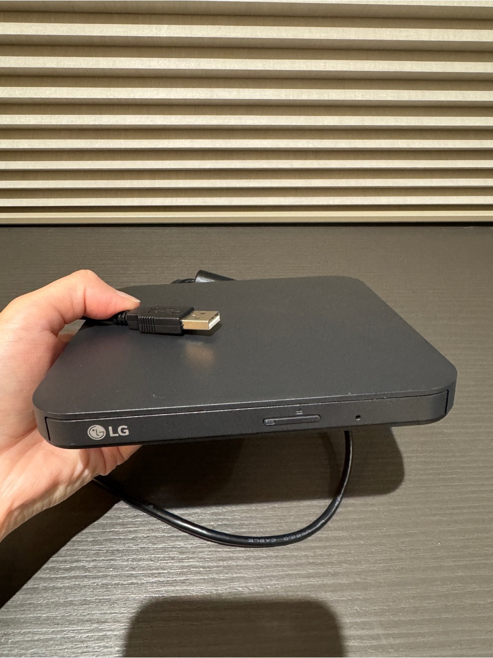 LG SP80NB80 8x External DVD writer DVD±RW DL USB 2.0 Ultra Slim Portable